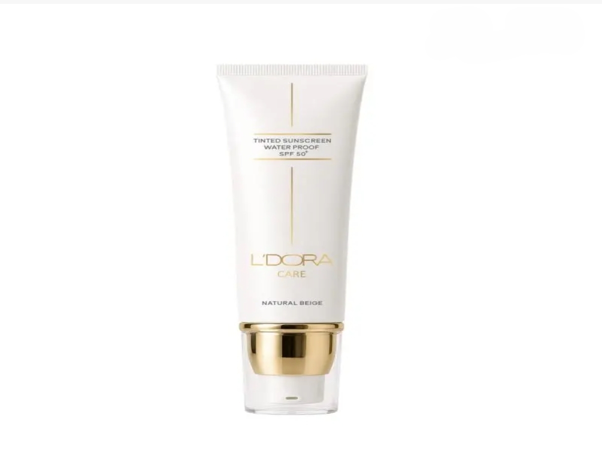 کرم ضدآفتاب رنگی SPF50+ (بژ طبیعی)